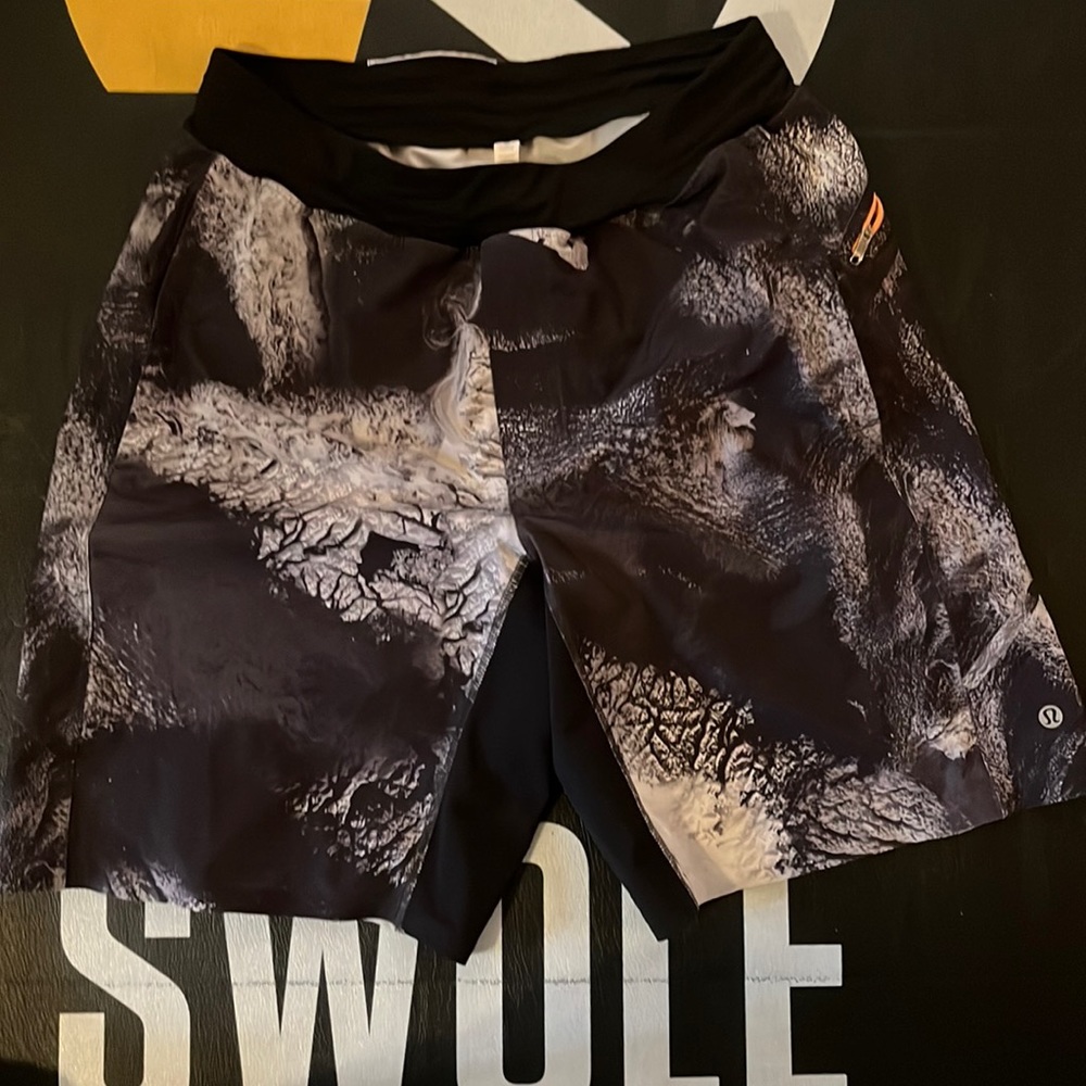 Lululemon shorts medium